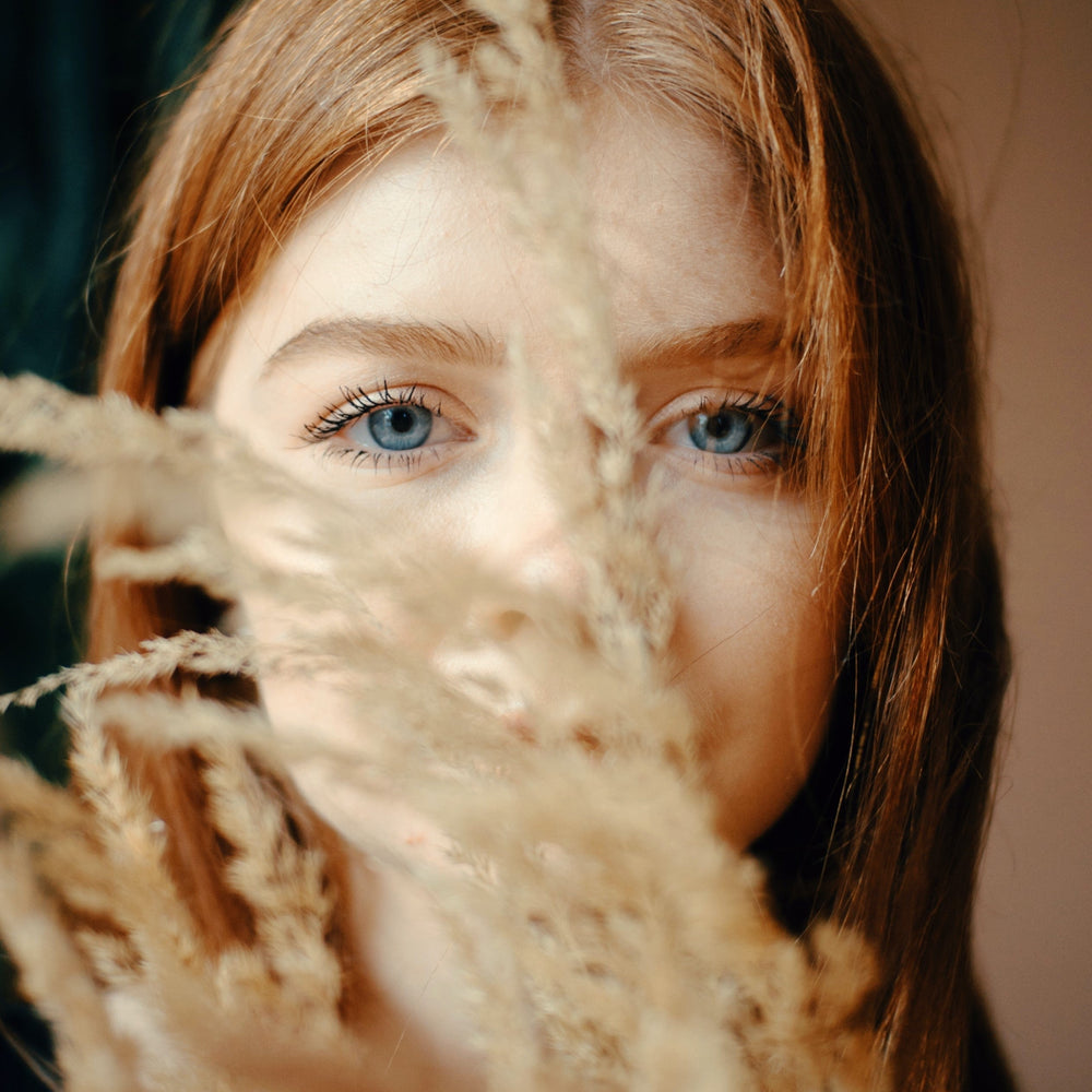 The Science of Happiness: 5 Items That Bring Joy and Positivity - LILIXIR - MENTAL HEALTH