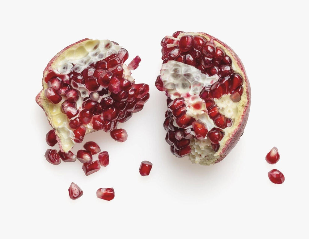 Pomegranate Seed Oil Organic - LILIXIR - NATURAL INGREDIENTS. LILIXIR Natural skincare ingredients blog - Pomegranate oil, possible anti-tumorigenic properties. Pomegranate Seed Oil Organic skin benefits.