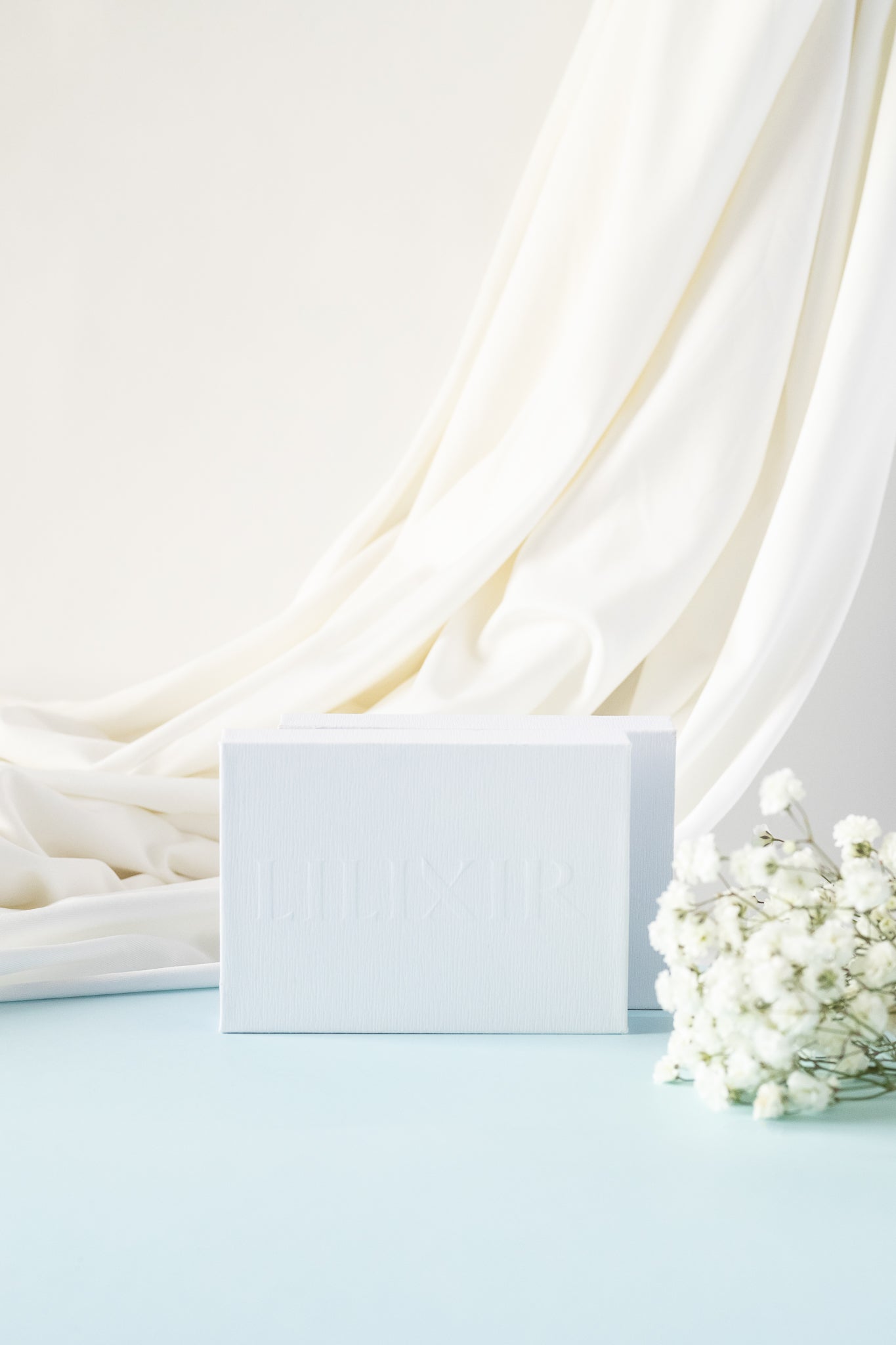 LILIXIR White Crystal Gua Sha benefits Recent scientific evidence has shown that naturopathic reflex therapies such as Gua Sha massage are helpful in muscle pain relaxation