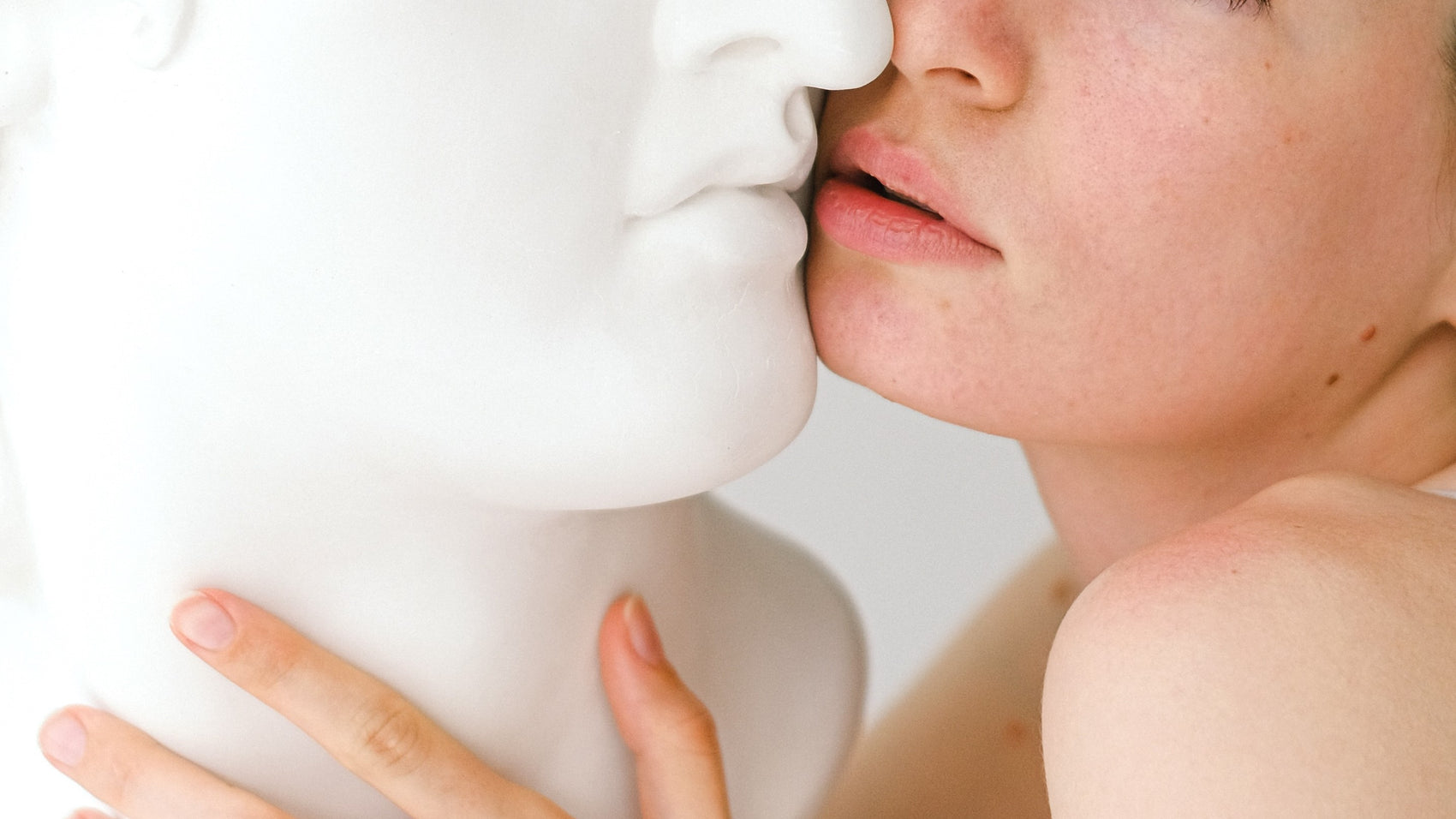 LILIXIR natural beauty products made in Quebec. Best organic skin care canada, , canadian natural skincare brands, canadian natural products, montreal skin care brand, canadian beauty brand, canadian wellness brand. Anti-ageing serums, anti-ageing natural