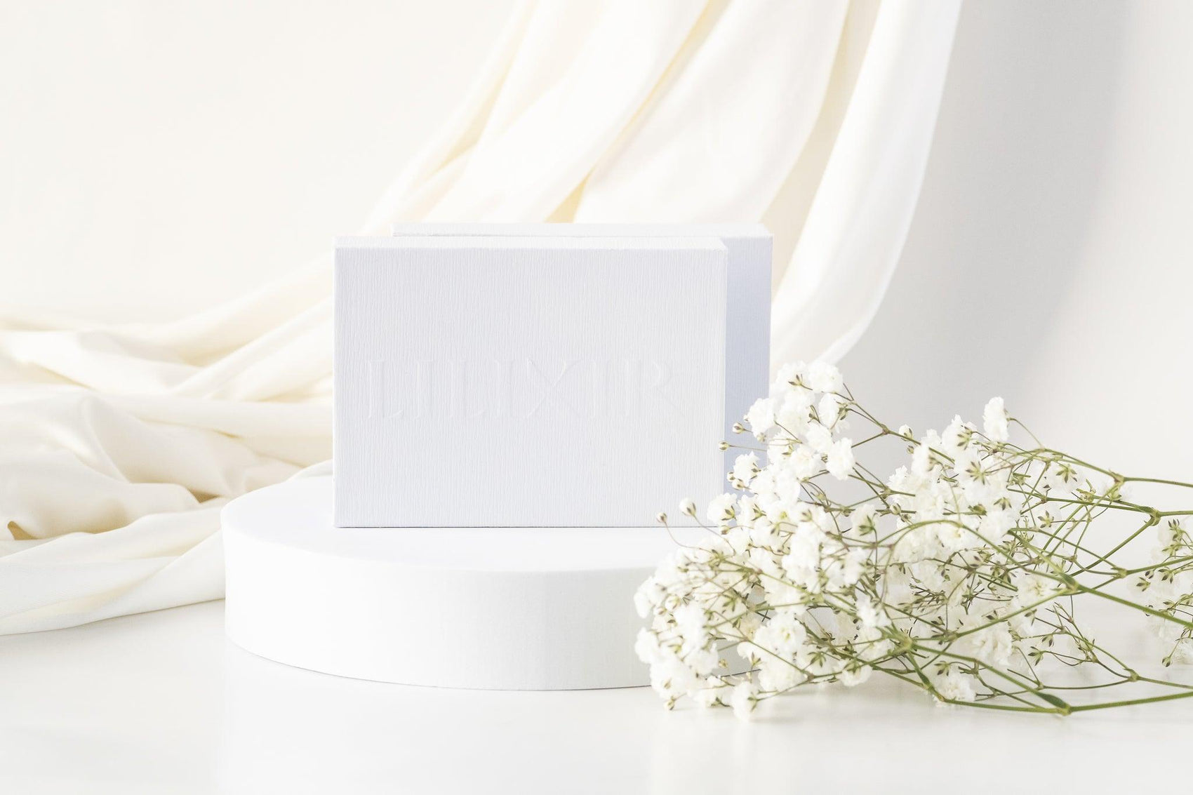 LILIXIR Golden Acupressure and Facial Lift Tool - LILIXIR