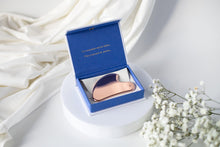 Cargar imagen en el visor de la galería, LILIXIR Golden Acupressure and Facial Lift Tool - LILIXIR
